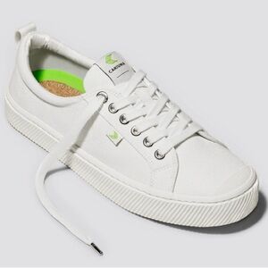 CARIUMA OCA Low Top Off-White Canvas Sneakers Shoes size 7